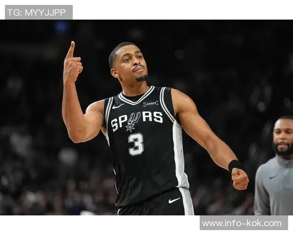 尚帕尼三分球如雨下全场轰下15分3篮板1盖帽展现神准外线实力